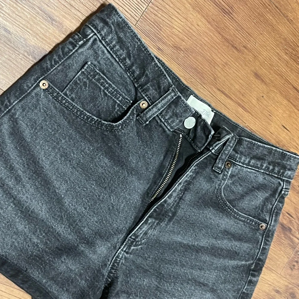 Universal Thread Black High‎ Rise Cutoff Shorts 6 90s Model Off Duty Clean Girl